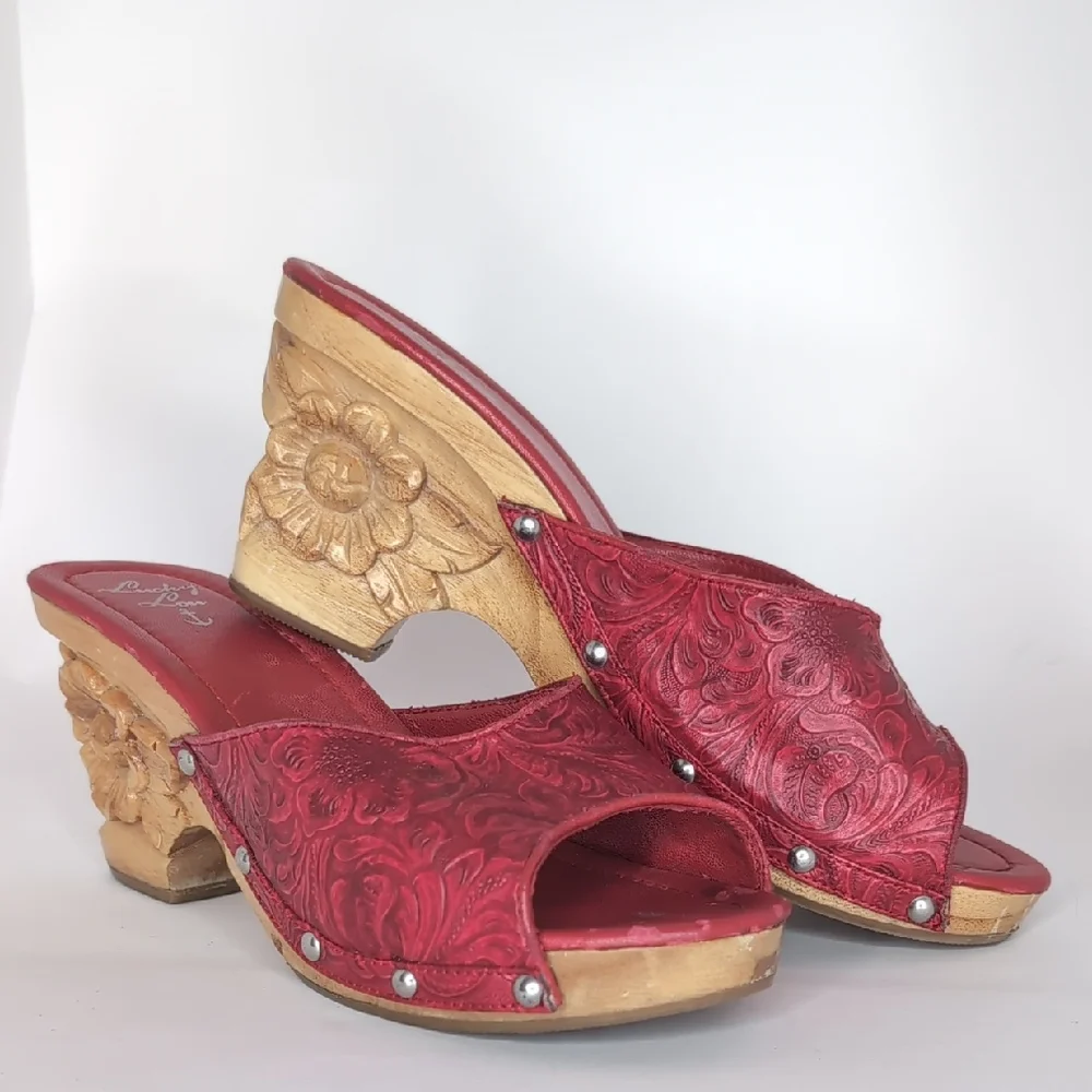 Lucky Brand Red Floral Tooled Leather Slip-On Clogs with Carved Wood Heel - Picture 1 of 11